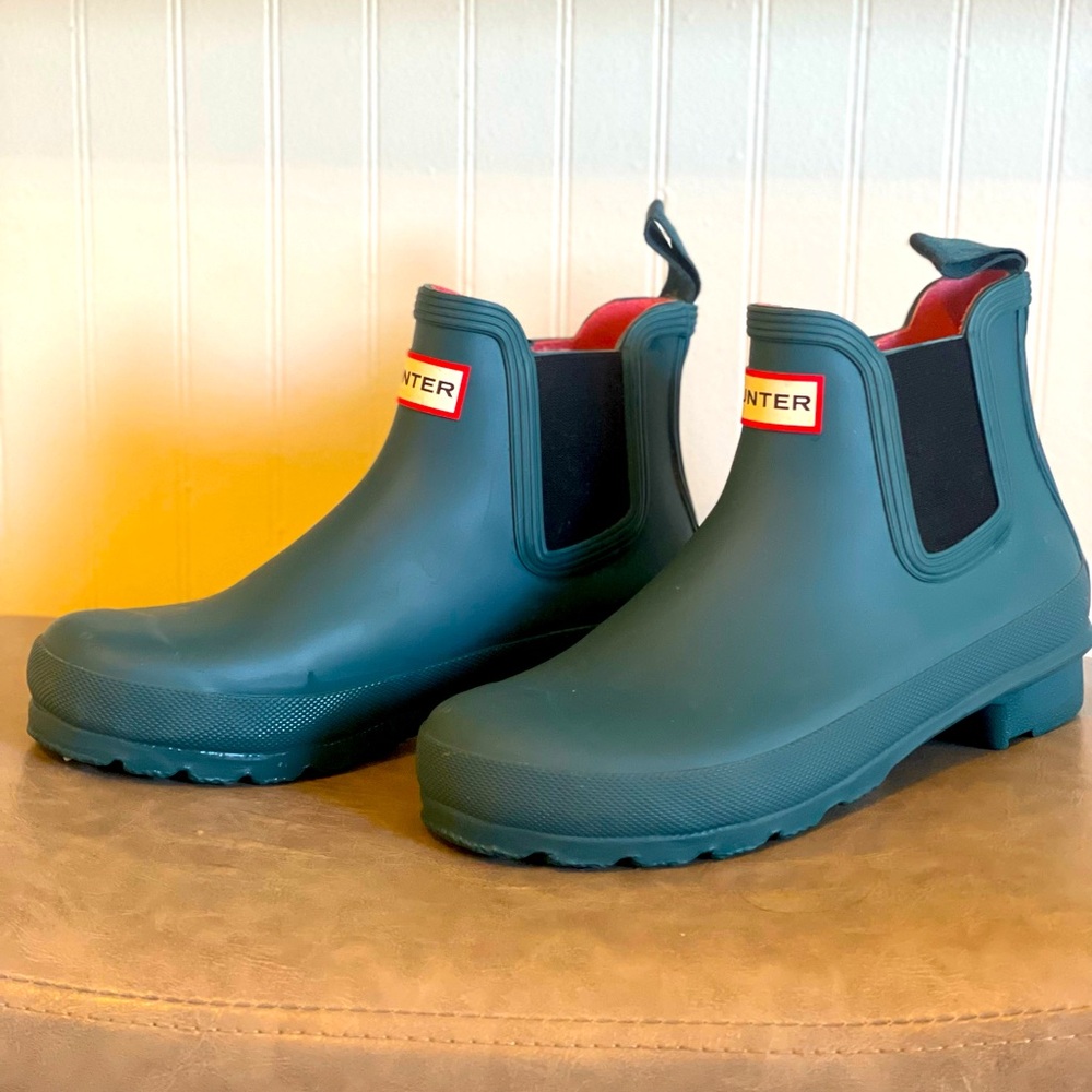 Teal, Chelsea hunder boots